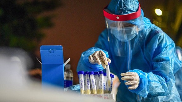 Nguyên nhân nam sinh 22 tuổi mắc Covid-19 nguy kịch dù không có bệnh nền