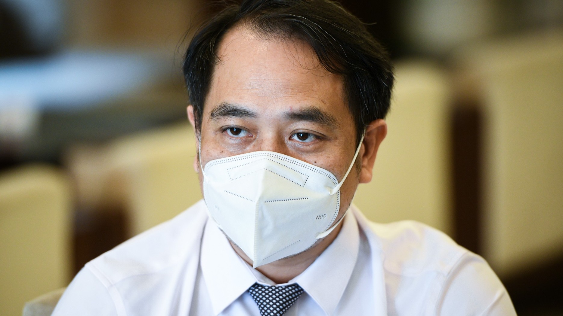 Vì sao Việt Nam chưa áp dụng điều trị Covid-19 tại nhà như nhiều nước