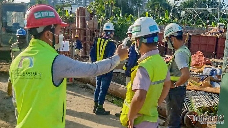 Ngành Y tế TP.HCM: 'Hãy xem người đối diện như một F0'