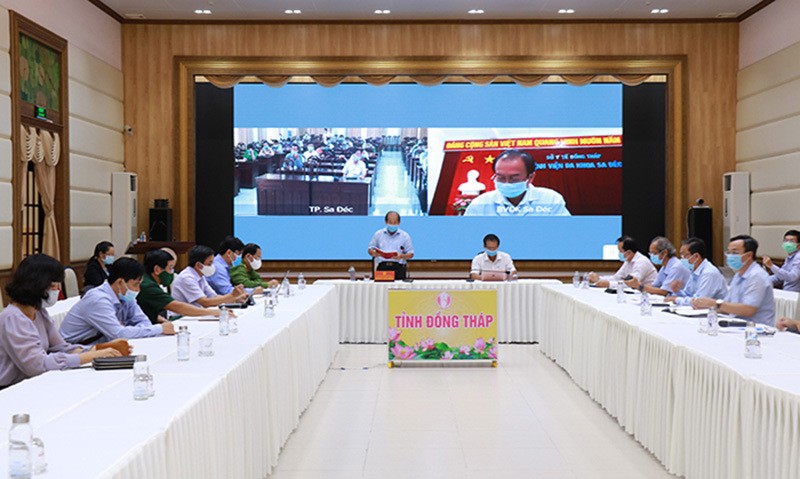 Ông Đoàn Tấn Bửu chủ trì cuộc họp khẩn vào chiều ngày 24/6. Ảnh: dongthap.gov.vn