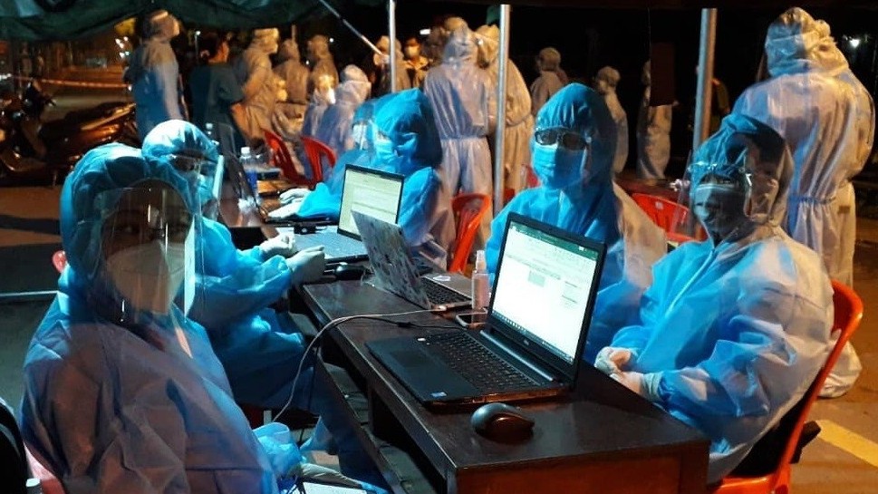 Thêm 215 ca nhiễm, TP.HCM gần cán mốc 5.000 bệnh nhân Covid-19