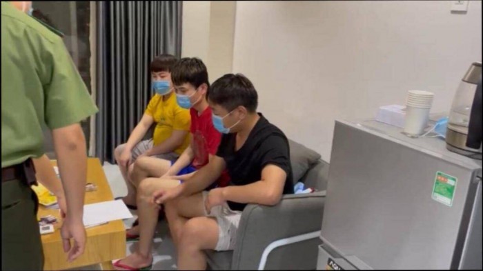 3 trong 4 người Trung Quốc thời điểm kiểm tra.