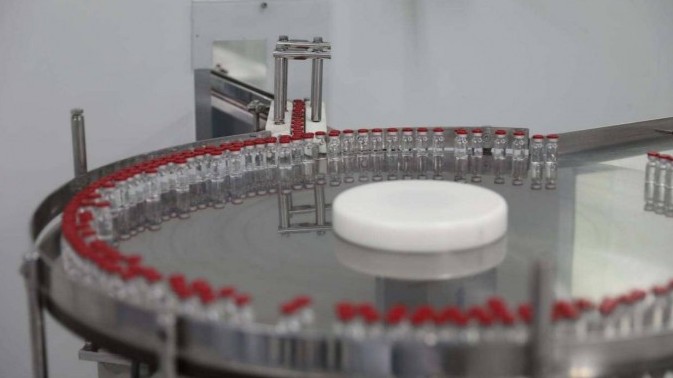 Gia công vaccine Covid-19 Sputnik, Việt Nam có được ưu tiên mua, sử dụng?