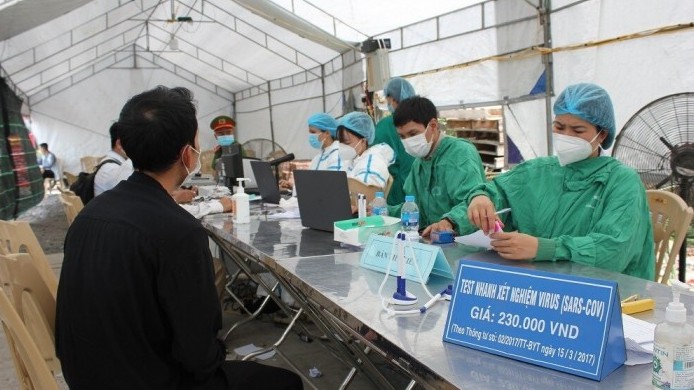 Phát hiện xe container chở hàng chục người trốn dịch vào Hải Phòng