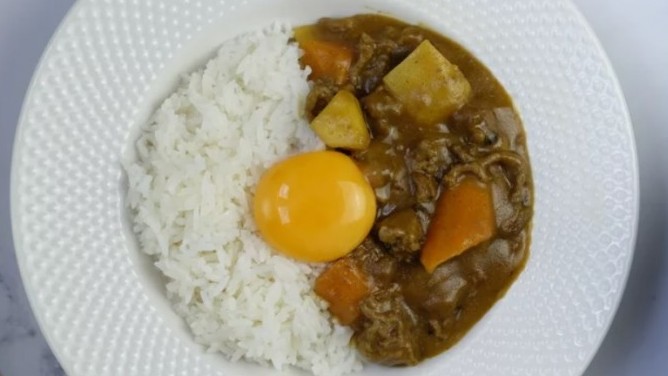 Công thức nấu cà ri bò kiểu Nhật Bản, khác hoàn toàn cà ri Ấn Độ nhờ loại quả này