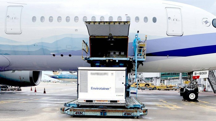 Lô vắc xin hơn 1,4 triệu liệu AstraZeneca lớn nhất từ trước đến nay được đưa về TP.HCM vào chiều 26/8.