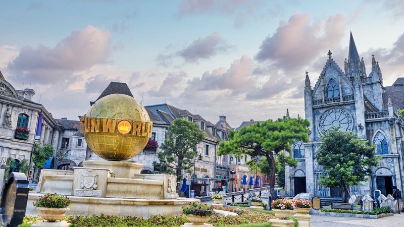 Sun World is a famous entertainment brand of the Sun Group.