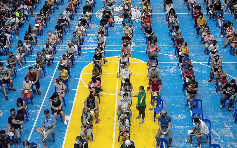 Chiến dịch ti&ecirc;m vaccine tăng tốc tại nhiều nước