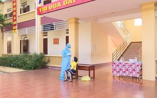 Ph&uacute; Thọ: 42 gi&aacute;o vi&ecirc;n, học sinh li&ecirc;n quan đến ca dương t&iacute;nh mới ph&aacute;t hiện