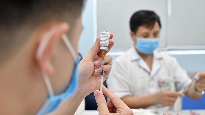 Người bệnh gan cần lưu ý gì khi tiêm vaccine?