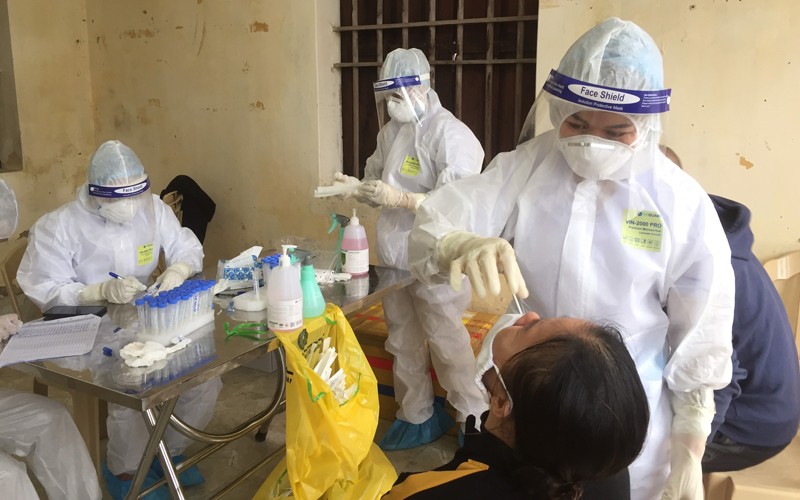 Gần 1.200 người tại thôn Trà Lý phải thực hiện xét nghiệm trong ngày 31/10 do xuất hiện ca F0 trong cộng đồng.