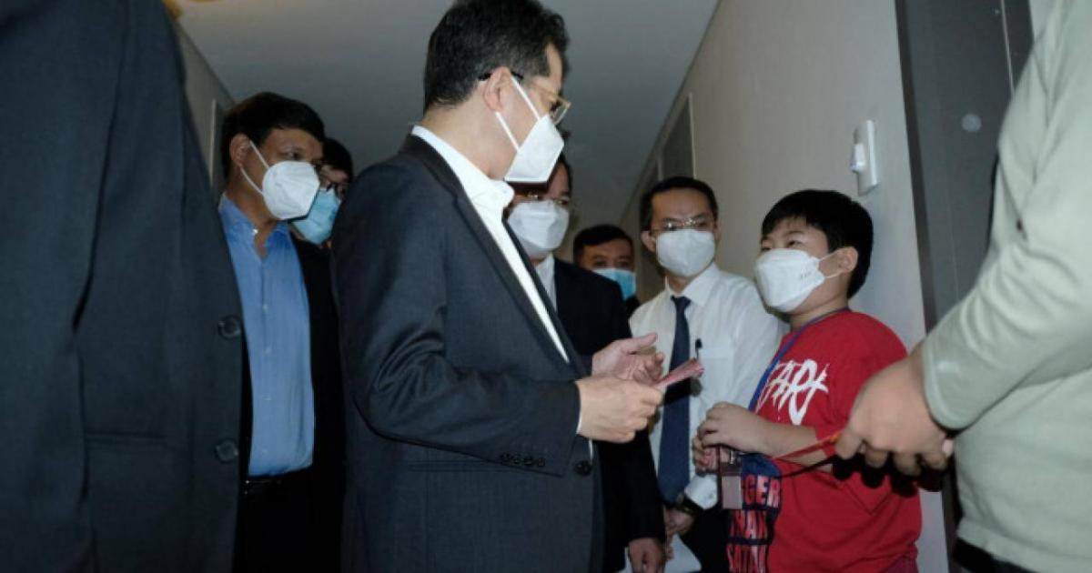 Trẻ em mồ côi cha mẹ do Covid-19 về trường ở Đà Nẵng được chăm sóc thế nào?