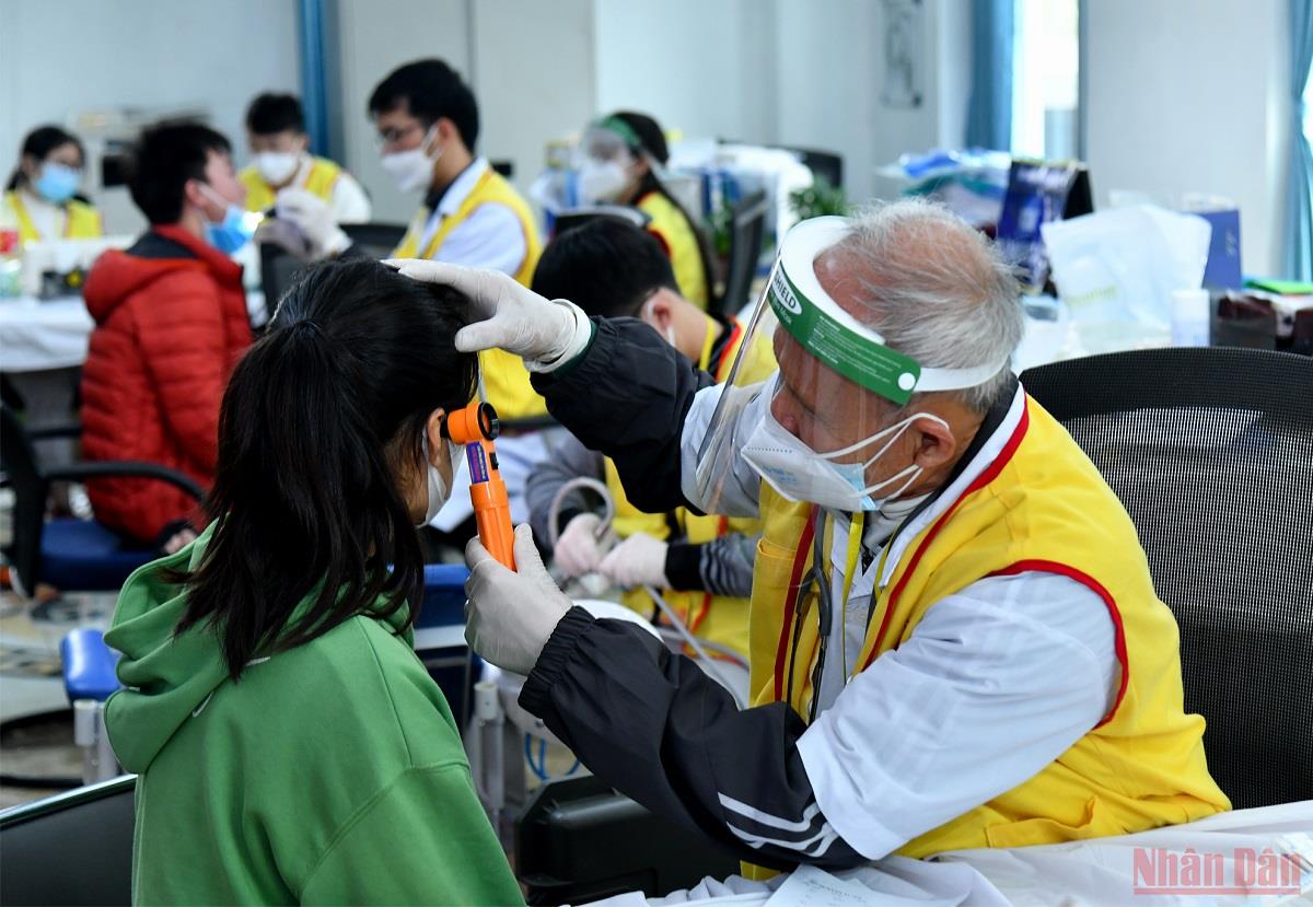 Khám bệnh, cấp thuốc miễn phí cho thanh, thiếu niên có hoàn cảnh đặc biệt khó khăn Khám bệnh, cấp thuốc miễn phí cho thanh, thiếu niên có hoàn cảnh đặc biệt khó khăn