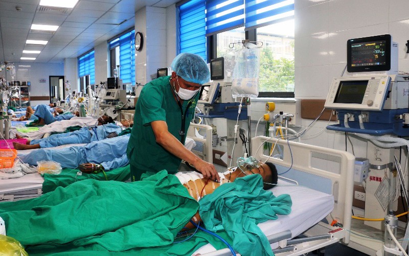 Cứu bệnh nhân đứt động mạch, rách nhu mô phổi, thủng tim phải