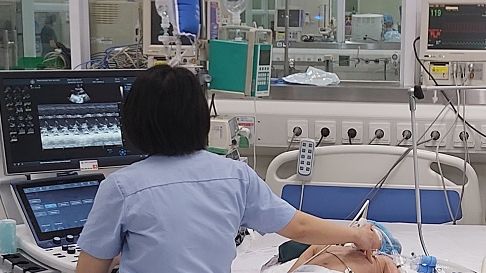 Siêu âm tim cho trẻ hậu Covid-19 bị mắc hội chứng MIS-C.