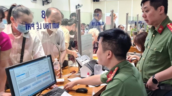 Hộ chiếu phổ thông mẫu mới mang đậm bản sắc Việt Nam