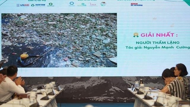 Nâng cao nhận thức về rác thải nhựa