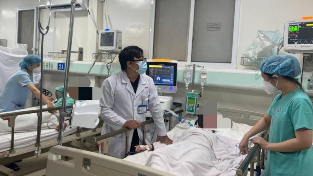 2 người chết, 6 người nguy kịch: Ngộ độc Methanol do rượu không nguồn gốc