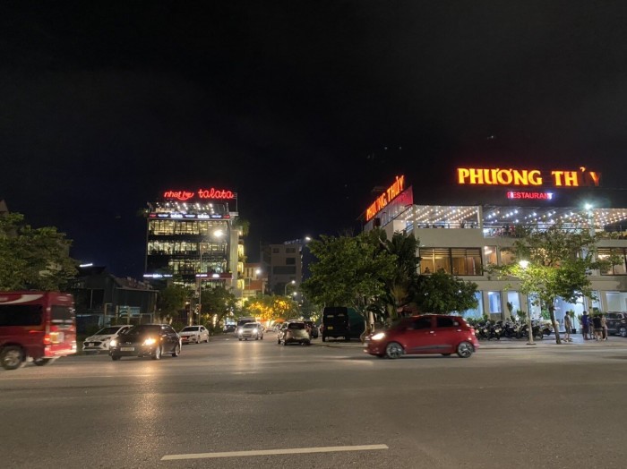 Quán ăn, nhà hàng tại TP Hạ Long đông đúc thực khách