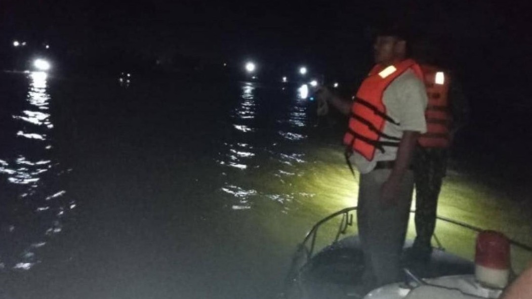 Hai cháu bé mất tích khi tắm biển ở Nghệ An