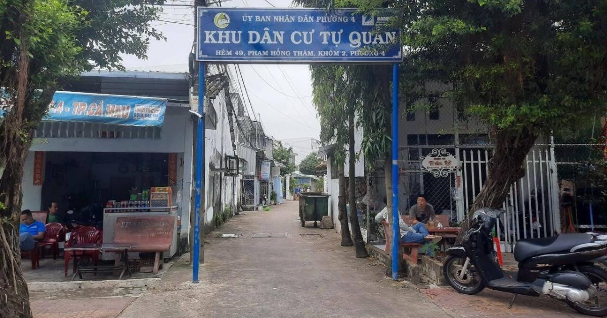Con hẻm dẫn vào nhà của H. ở TP Cà Mau.