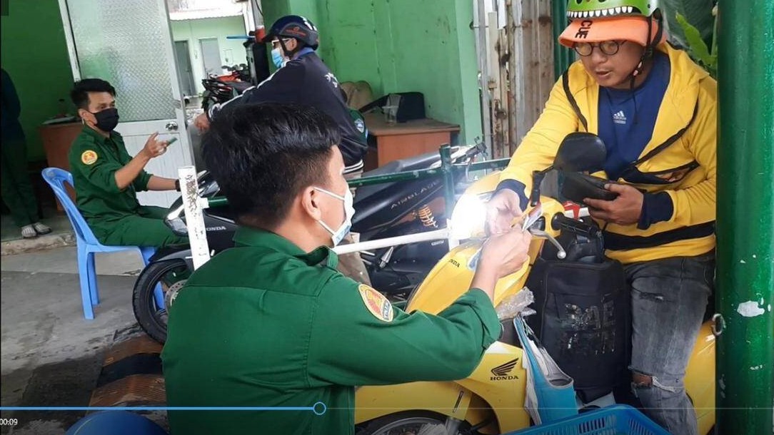 Phà Cát Lái thu phí xe máy “quên” quẹt thẻ: Chấn chỉnh nhân viên