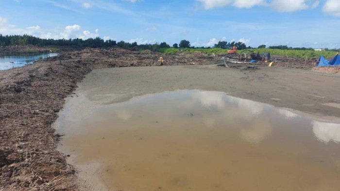 Khu vực khai thác cát.