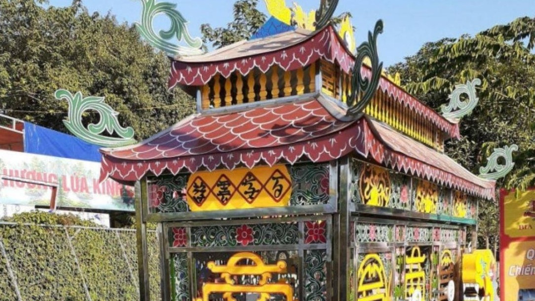 Đẩy xe tang, 2 người đàn ông bị điện giật tử vong