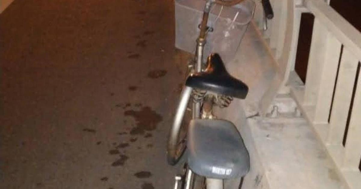 Chiếc xe đạp của bà Hà bỏ lại trên cầu Rạch Miễu phía Bến Tre