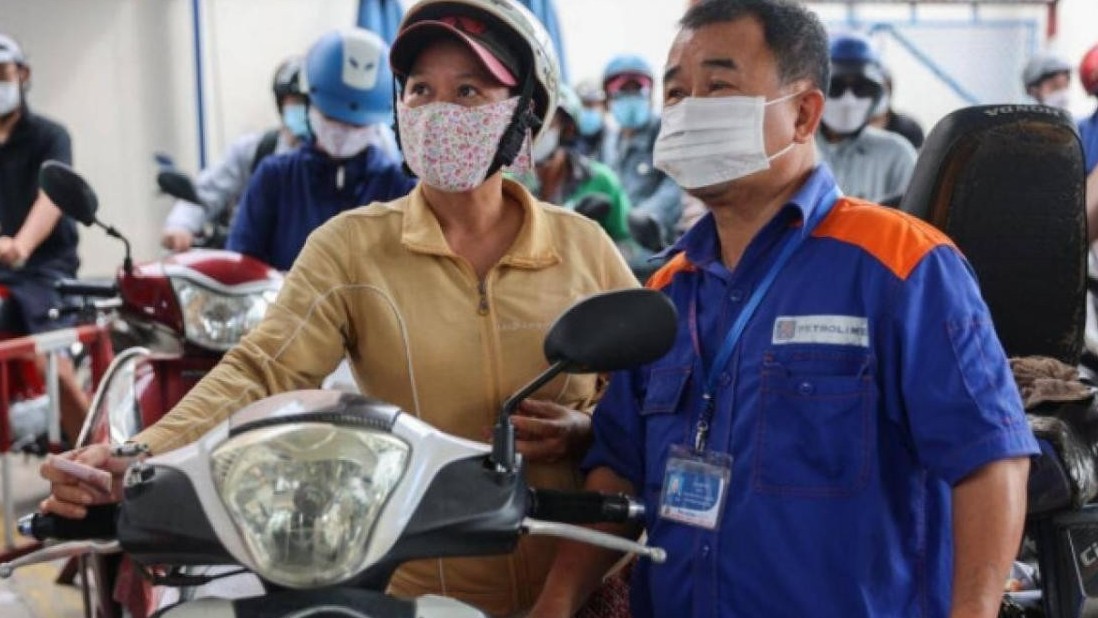 Phó Thủ tướng yêu cầu xử nghiêm hành vi đầu cơ găm hàng, buôn lậu xăng dầu