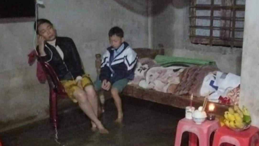 Lật ghe giữa dòng nước lũ, người đàn ông ở Huế tử vong thương tâm