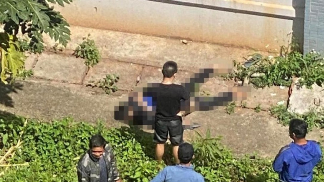 Nam thanh niên rơi từ tầng 7 bệnh viện xuống đất tử vong