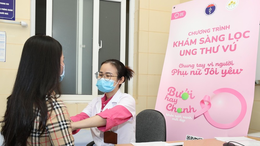 Khám tầm soát ung thư vú cho 3.400 phụ nữ