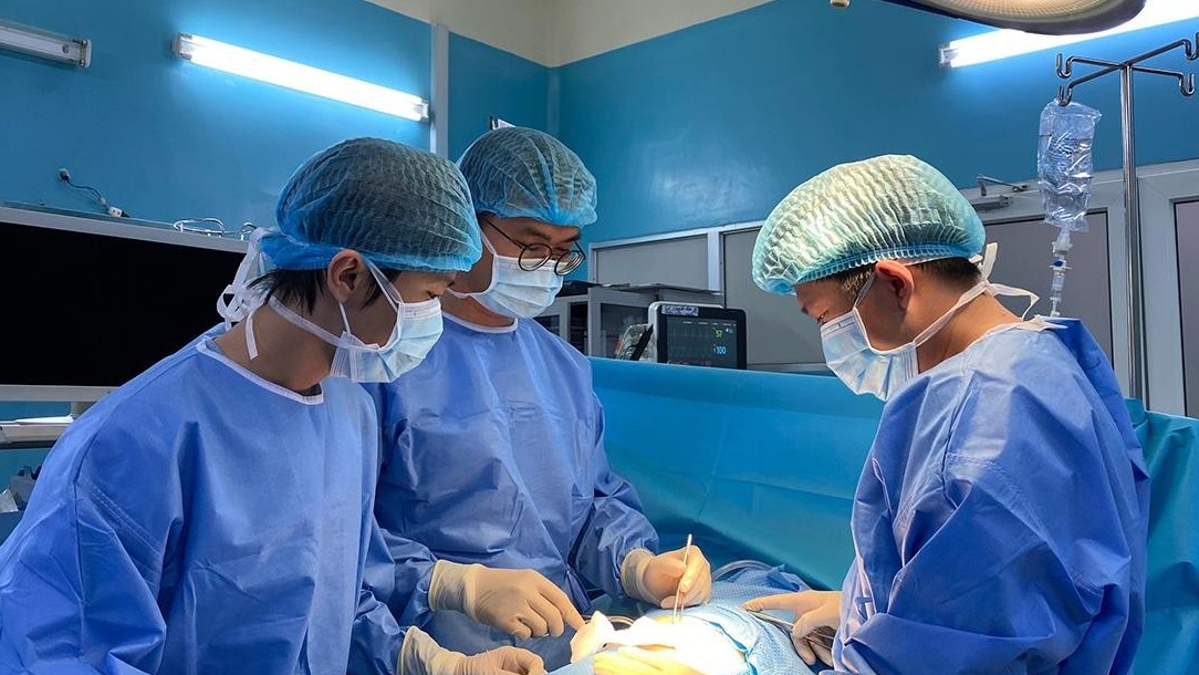 Phối hợp các chuyên khoa phẫu thuật người bệnh bị bướu tuyến thượng thận 2 bên hiếm gặp