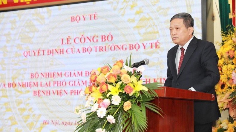 Tân Giám đốc Bệnh viện Phổi Trung ương Đinh Văn Lượng phát biểu nhận nhiệm vụ.