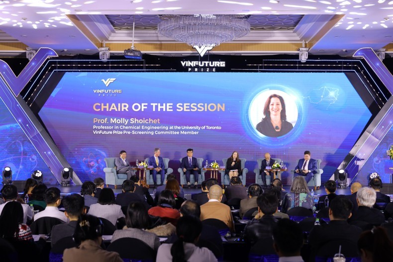 Tọa đàm thu hút rất đông các nhà nghiên cứu khoa học trong và ngoài nước.