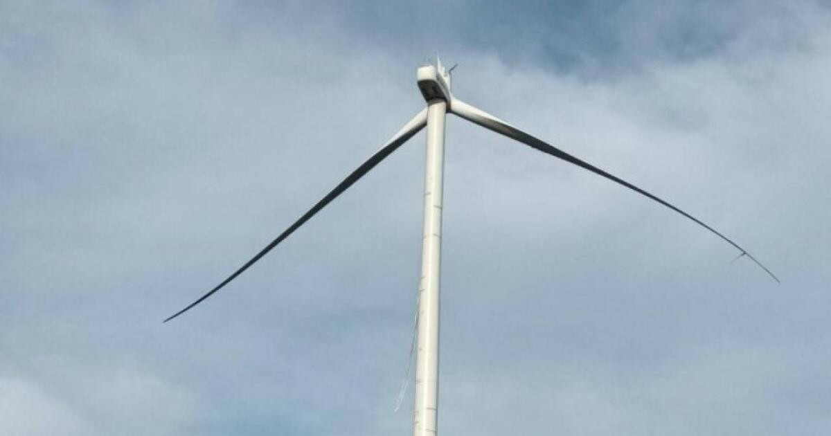 Cánh quạt điện gió tại dự án Điện gió Ia Pết - Đak Đoa -1 (Gia Lai) bị gãy cánh ngừng hoạt động.