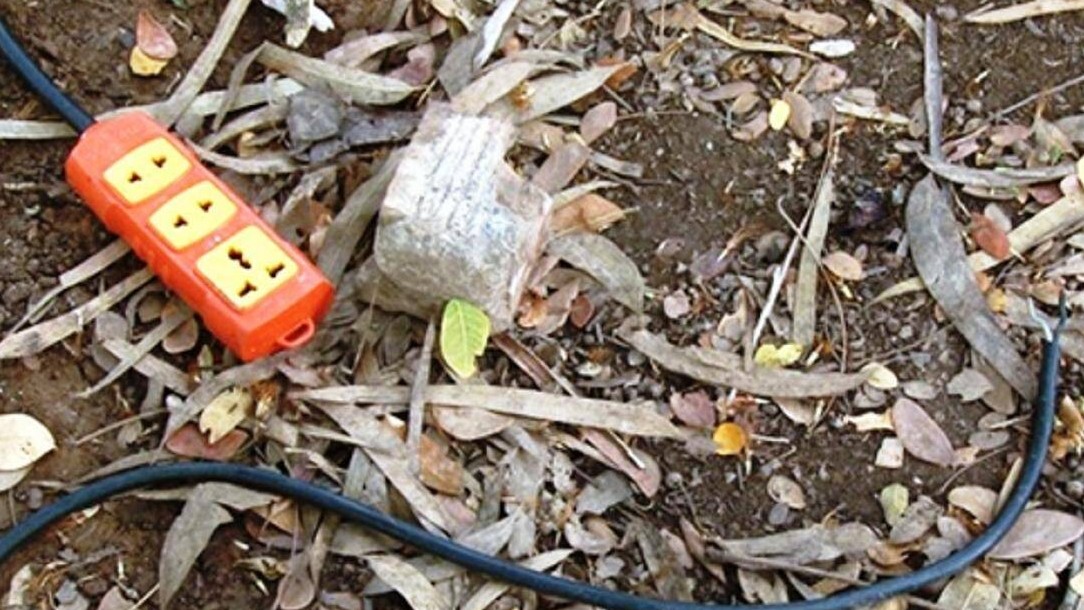 Lắp đèn thắp sáng bờ ao, người đàn ông ở Thái Bình bị điện giật tử vong