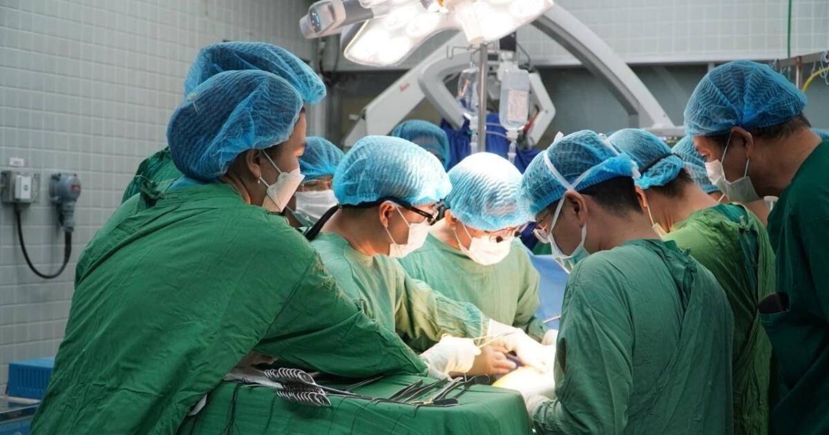 Bệnh nhân đến khám tại BV Hữu nghị Việt Đức