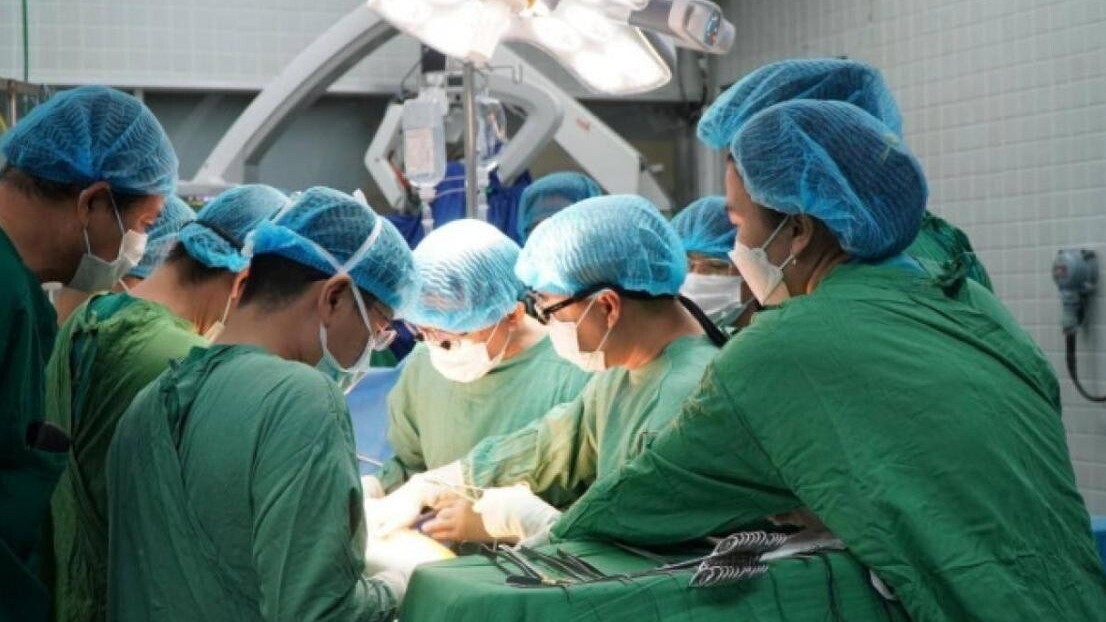 Được "cởi trói", các bệnh viện bao giờ chấm dứt tình trạng mổ cầm chừng?