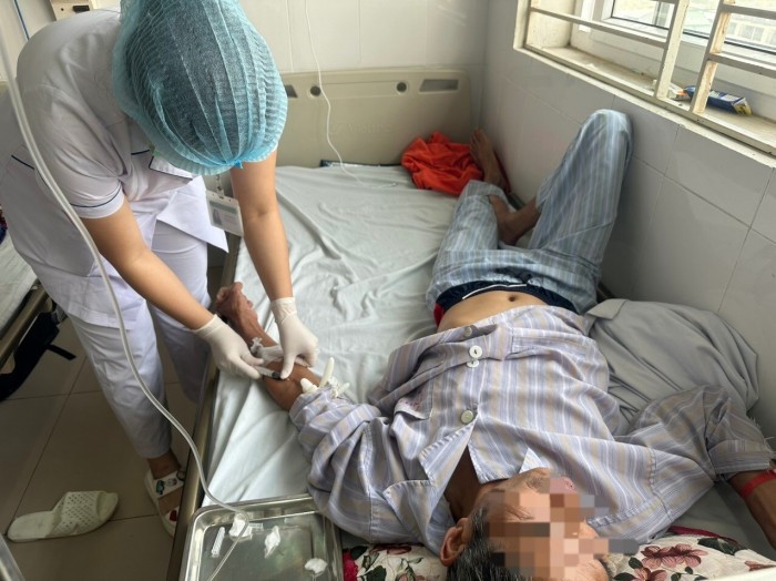 Bệnh nhân mắc liên cầu khuẩn lợn điều trị tại BV Bệnh Nhiệt đới T.Ư