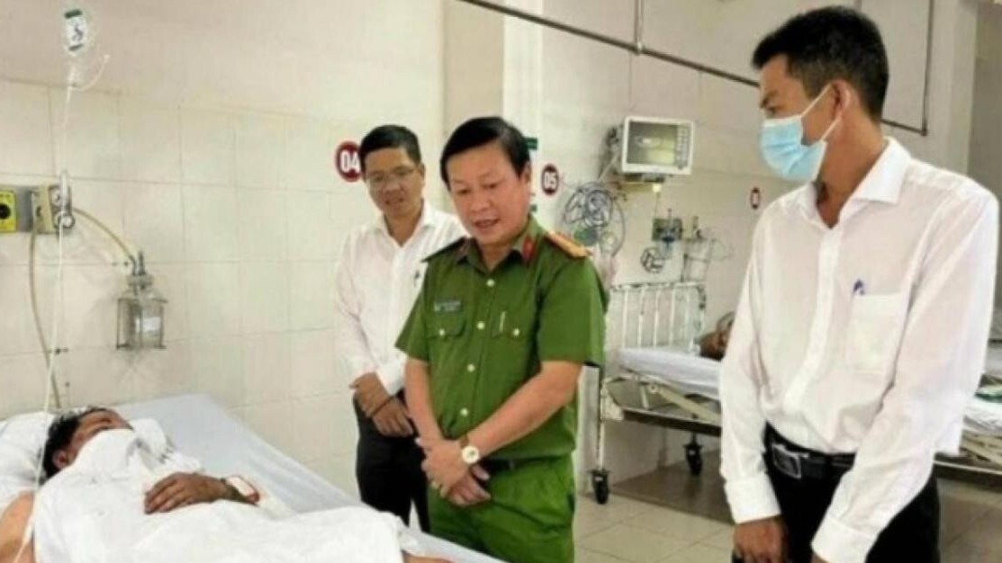 Vụ xe tải chở dưa lao vào vách núi ở Phú Yên: 2 nạn nhân đang hôn mê