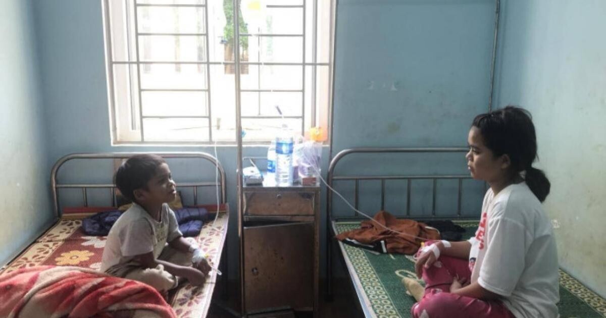 Các nạn nhân đang được cứu chữa tại Trung tâm Y tế huyện Chư Sê