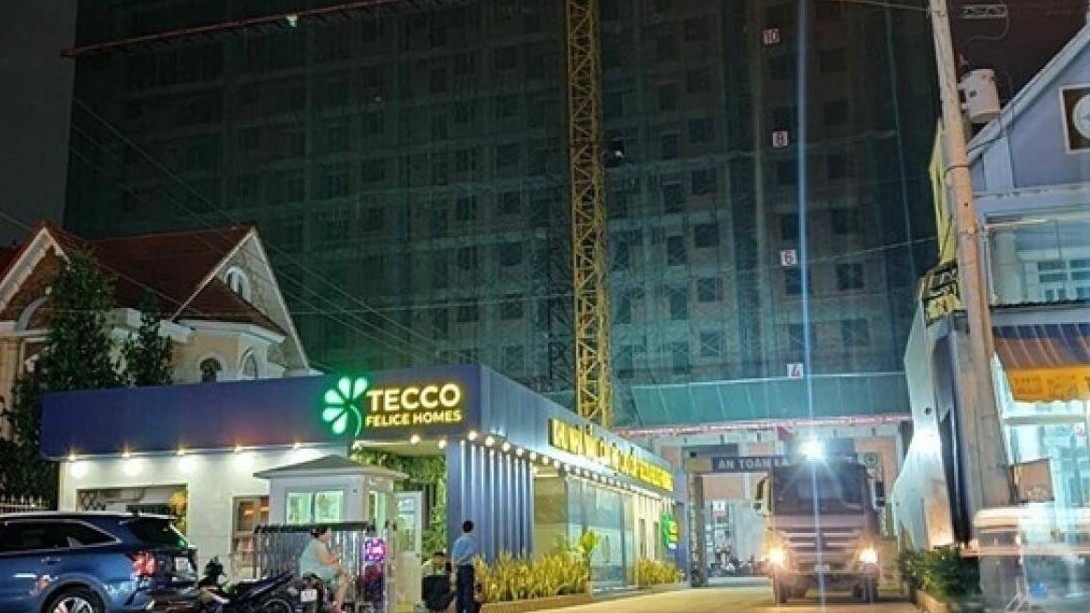 Nữ công nhân bất ngờ rơi từ tầng 11 công trình chung cư xuống tử vong