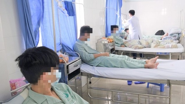 4 học sinh nhập viện do ngộ độc thuốc lá điện tử