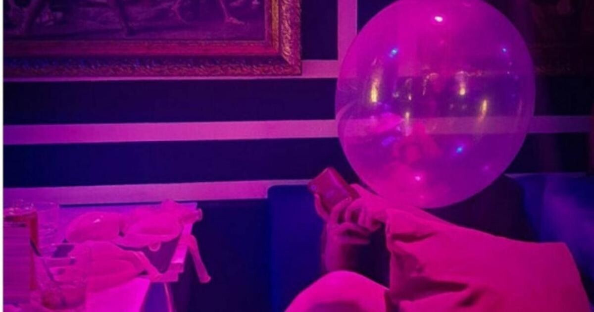 Một nữ sinh nhập viện vì ngộ độc bóng cười (ảnh minh họa)