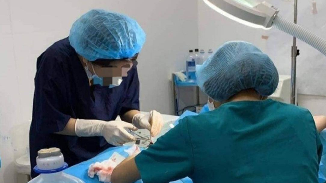 Bác sĩ cảnh báo chuyện cấy mỡ làm đẹp theo quảng cáo