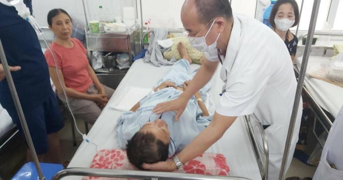 Bệnh nhân nhiễm liên cầu khuẩn lợn đang điều trị tại BV Bạch Mai