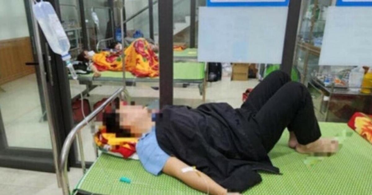 48 người dân bị ngộ độc sau khi dùng tiệc cưới