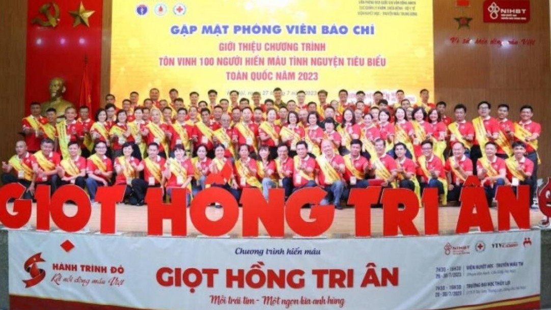 Xúc động chuyện về những người lặng lẽ trao tặng giọt máu hồng